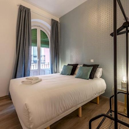3 Bedrooms 1 Bathroom Furnished - Lavapies- Mintystay มาดริด ภายนอก รูปภาพ